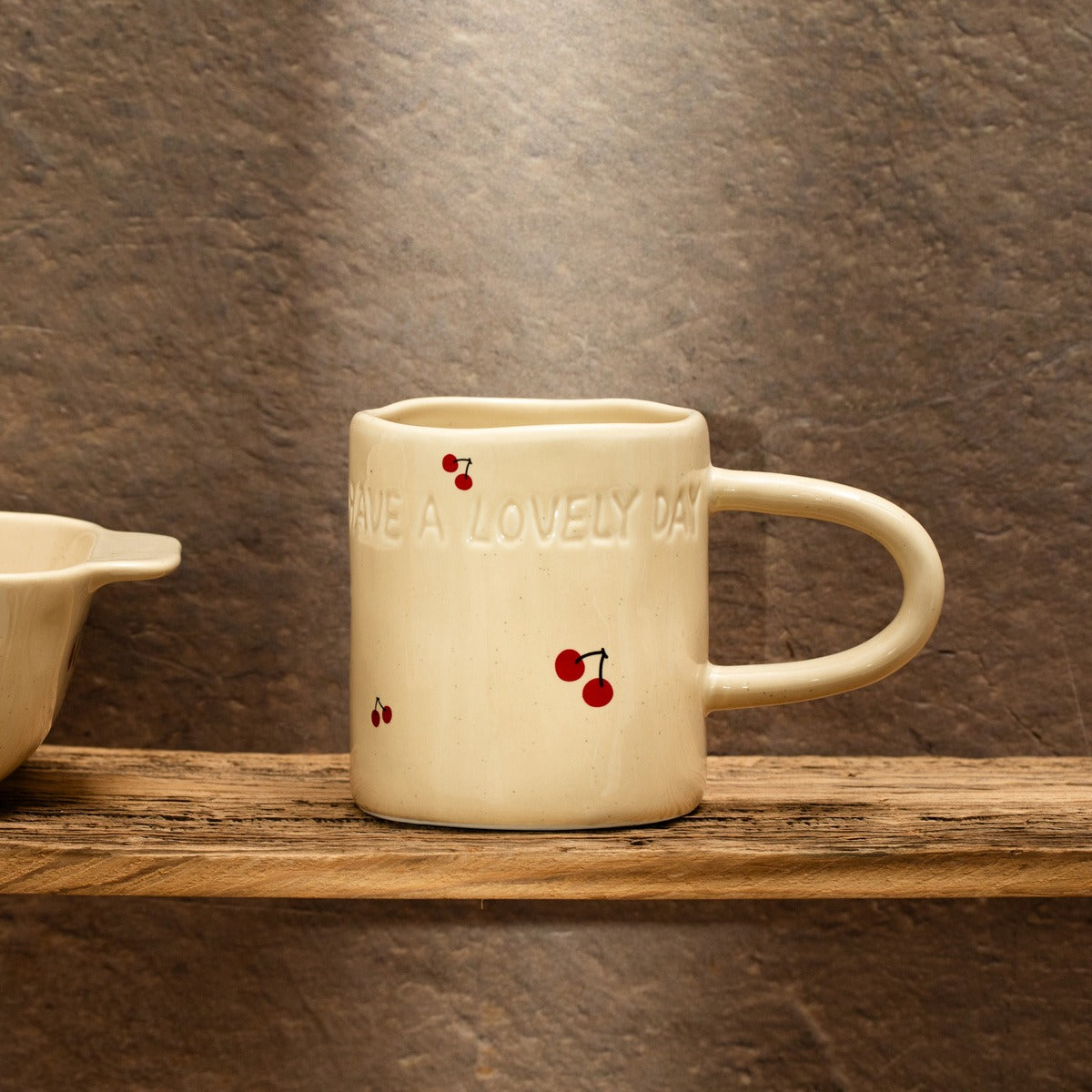 ISERNIA Ceramic Mug in Cherries 0.4L Porcelain