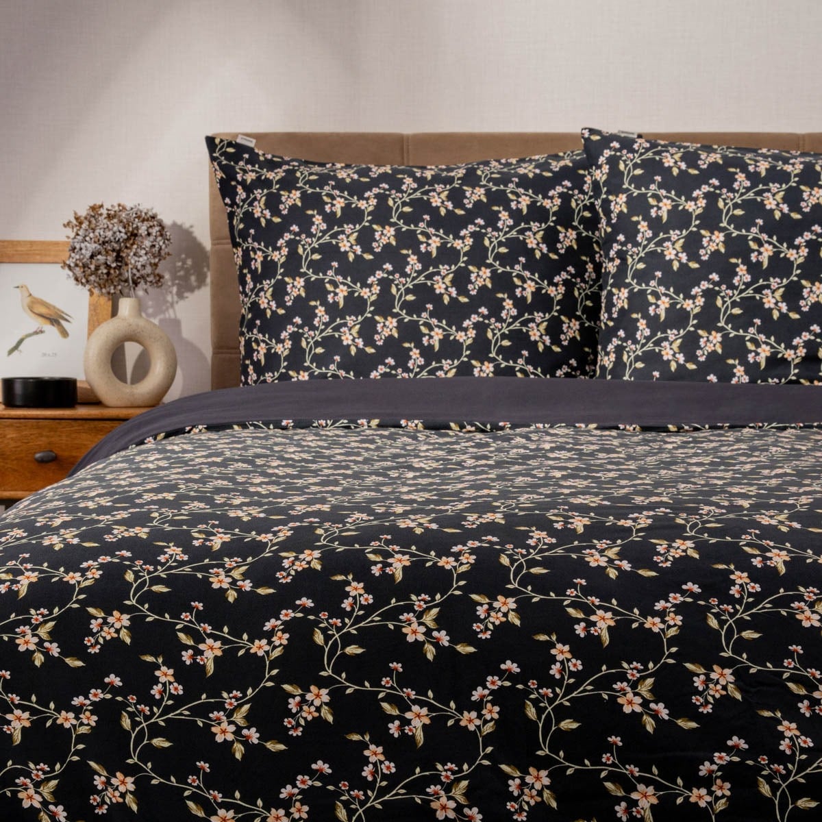 Bed linen set Adriana Microfiber Bedding Set with Floral Pattern 160x200 + 2x70x80 cm