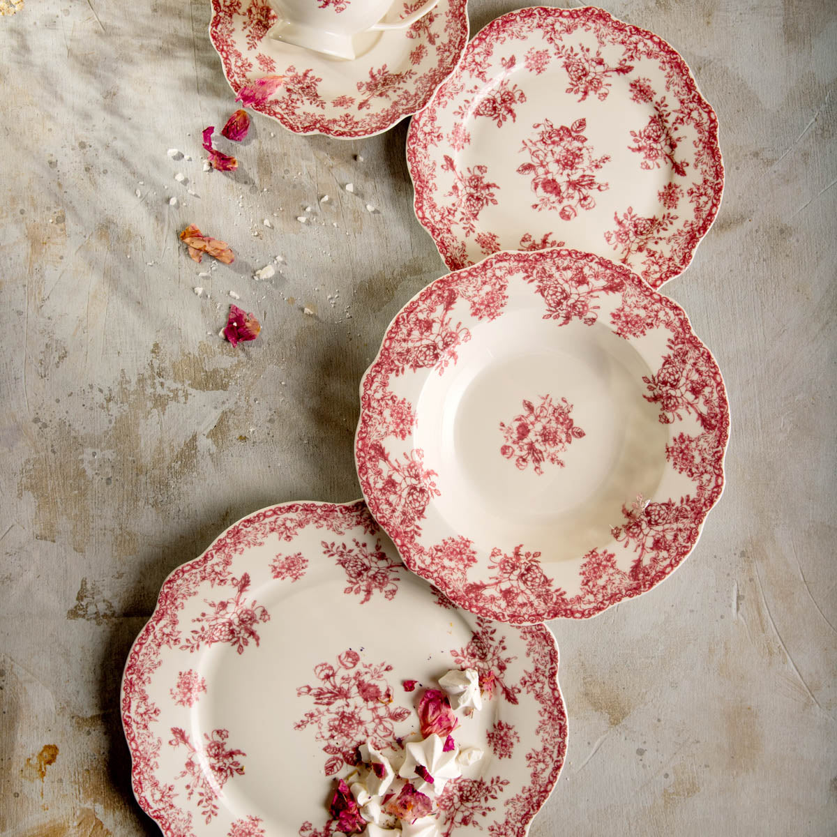 Lourry Deep Red Porcelain Plate 22cm