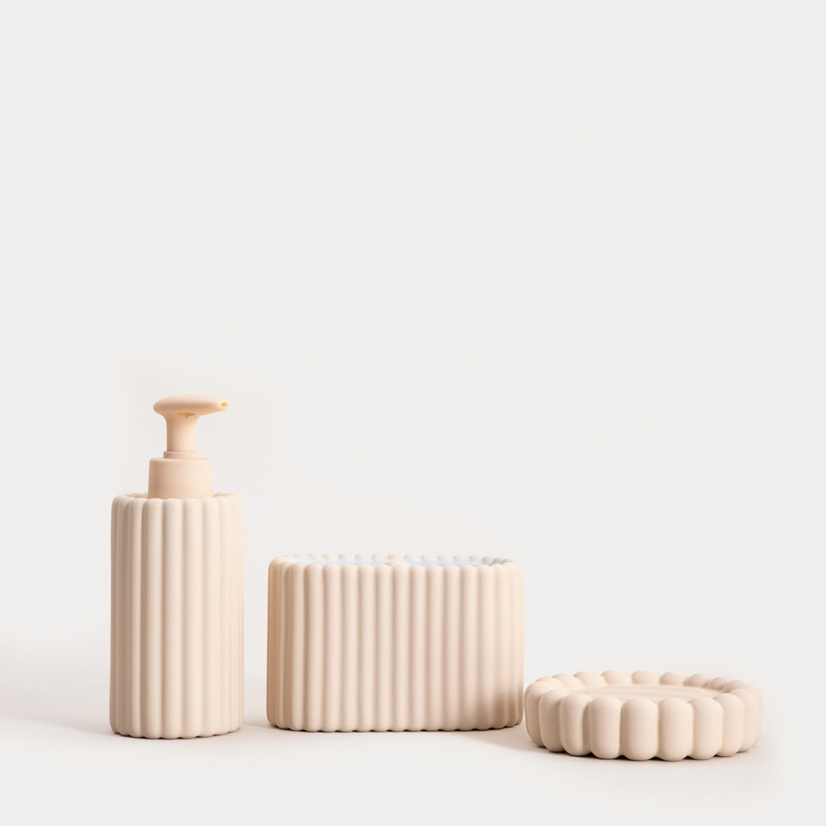 SOLVANI Beige Bathroom Mug - Stoneware Toothbrush Holder