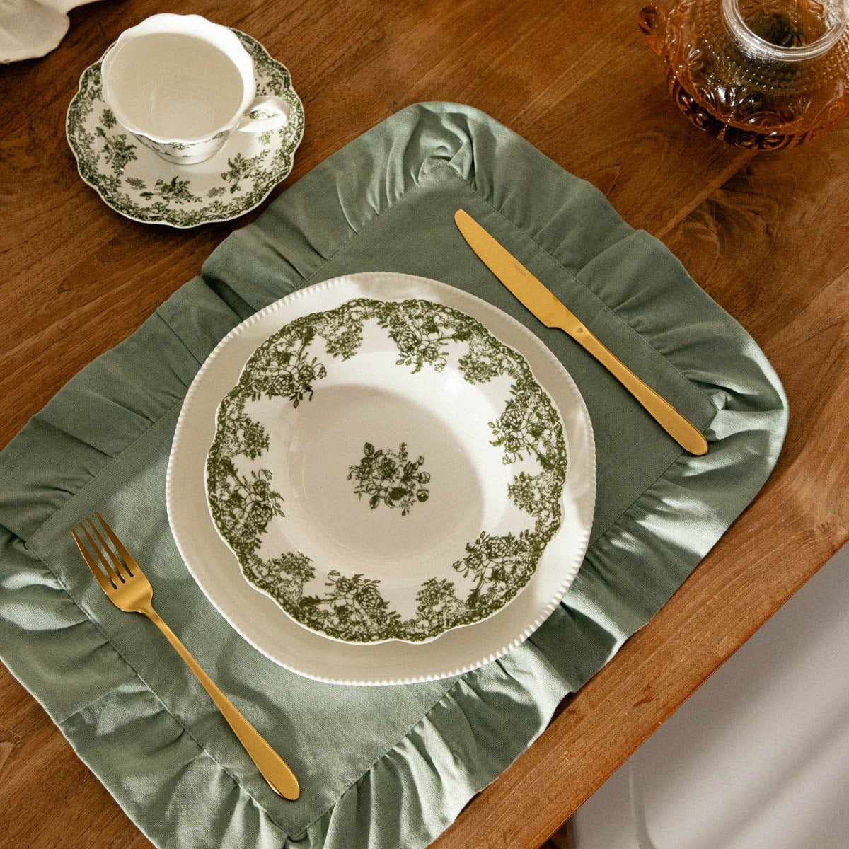 KALLIOPE Pistachio Table Mats with Decorative Frill, Set of 2