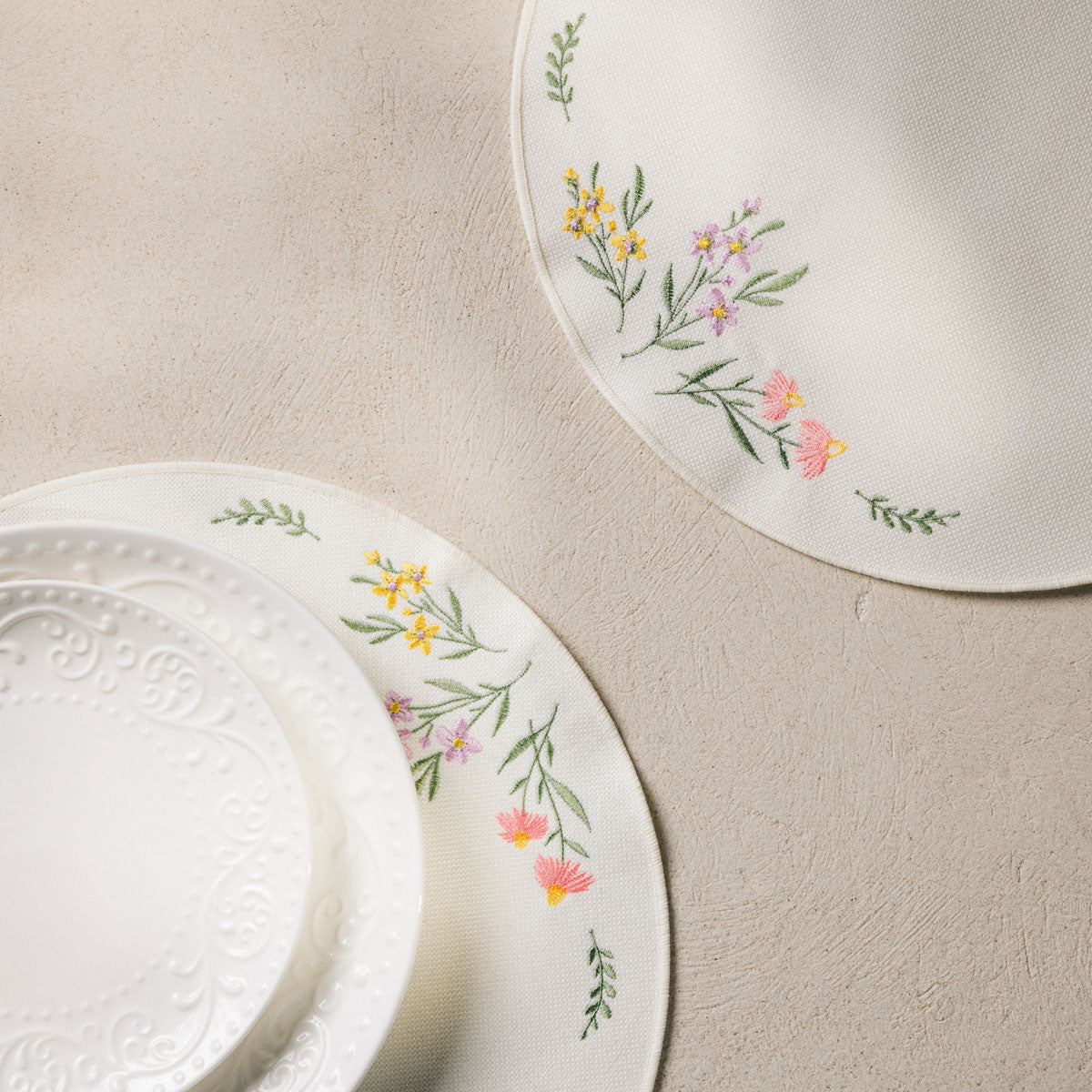 TAISA Ecru Table Mats with Decorative Floral Embroidery, Set of 2, 38cm