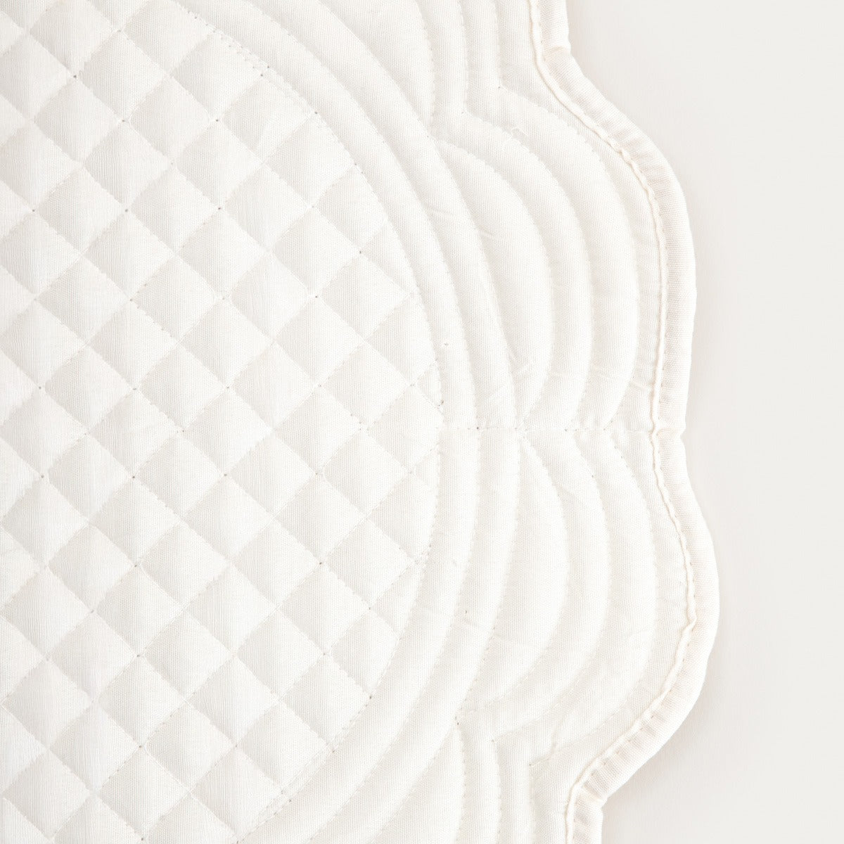 ALVEN Ecru Round Quilted Table Mats Set of 2 - 38cm