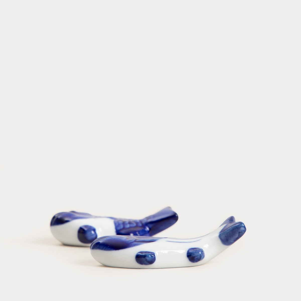 Set of holders Set of 4 KIOTO Fish-Shaped Ceramic Chopstick Holders