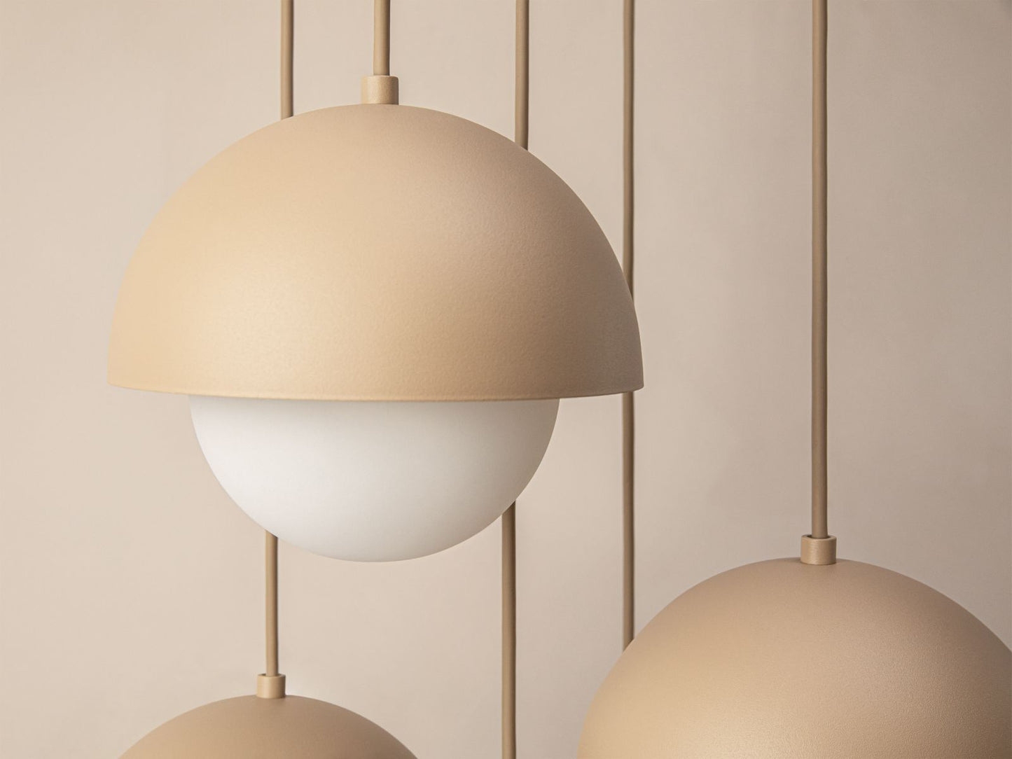 Kora — Lighting (32x32x140 cm)