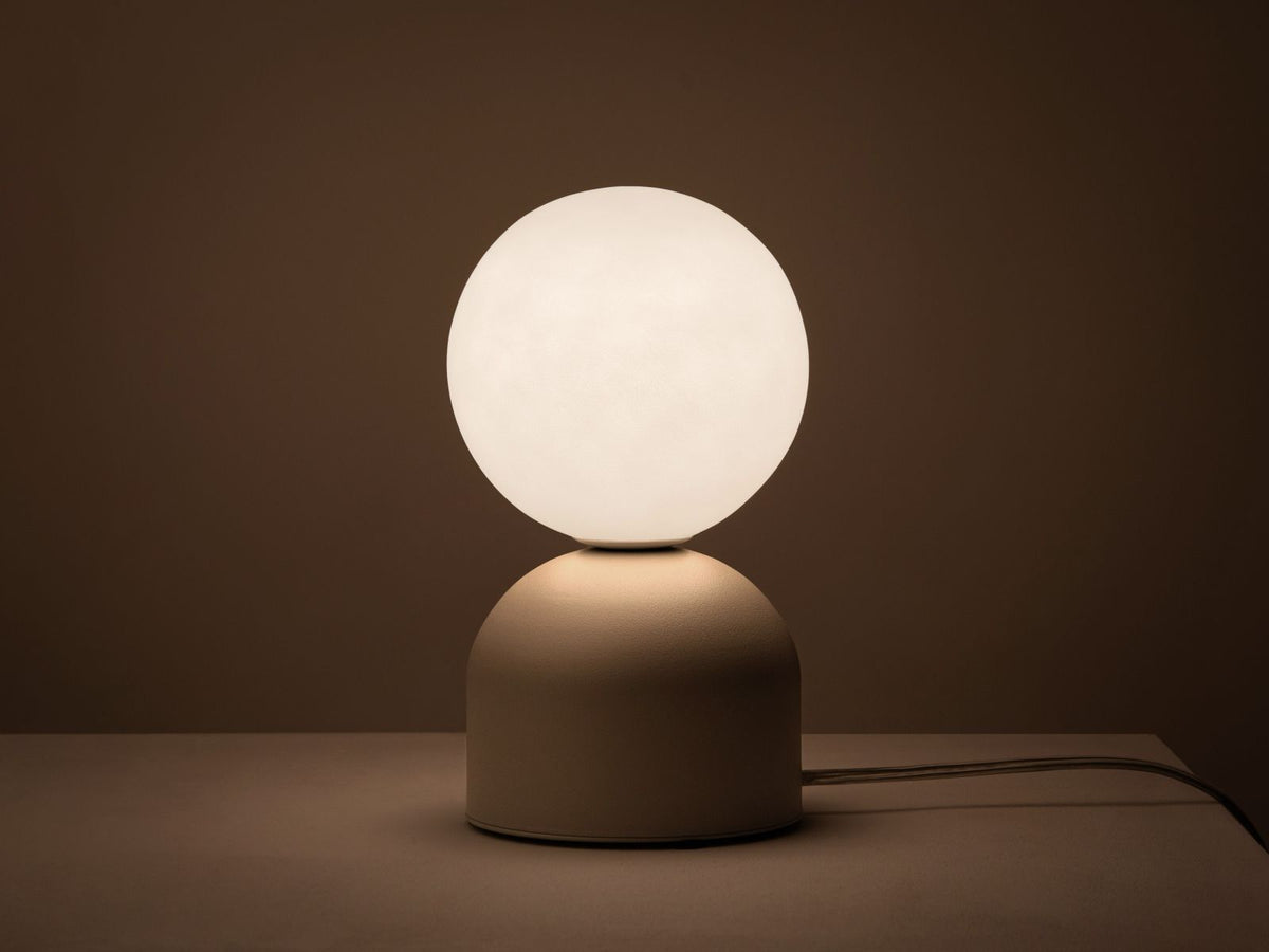 Ely — Lighting (12x12x21 cm)