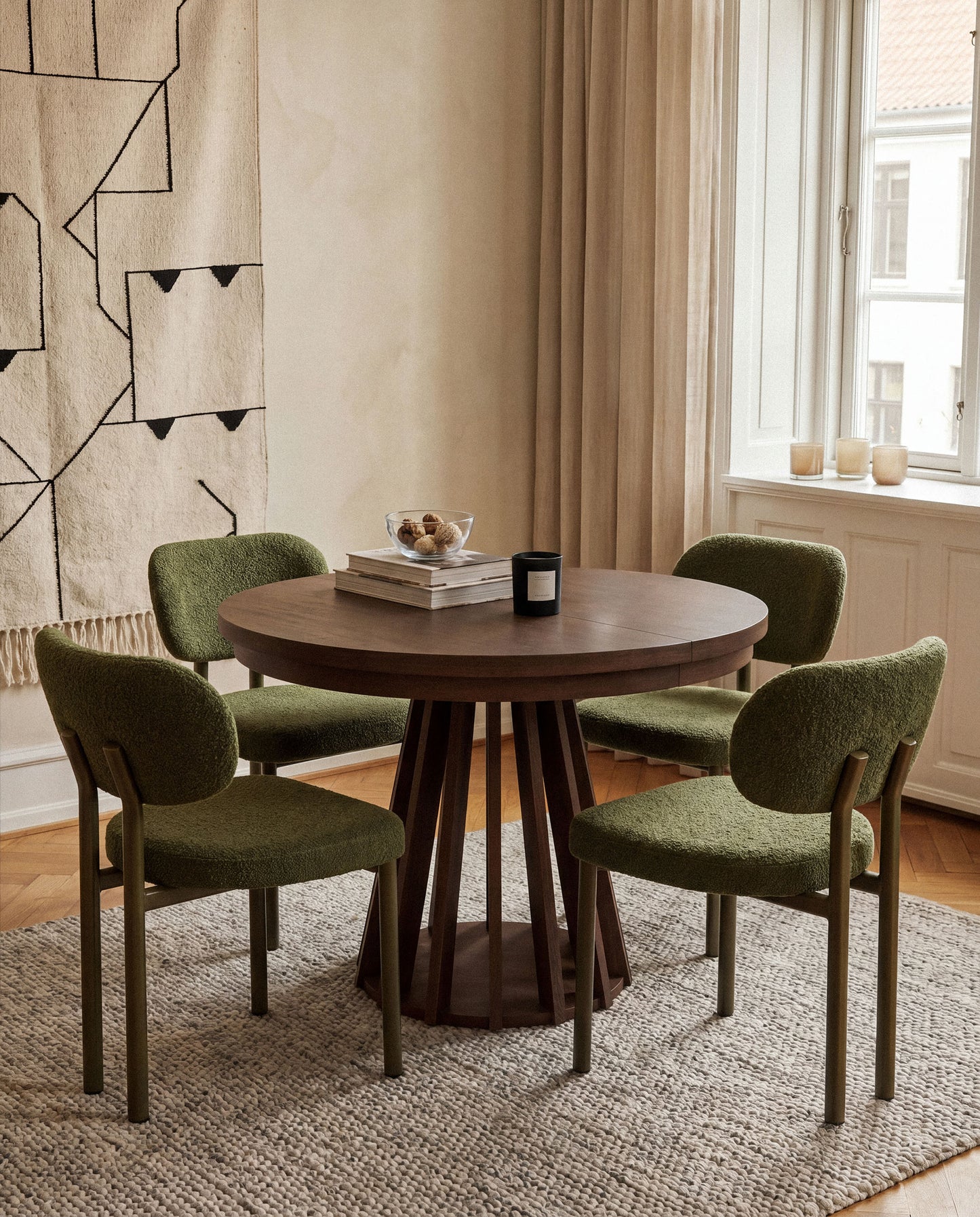 Melva — Table (110x110x76 cm)