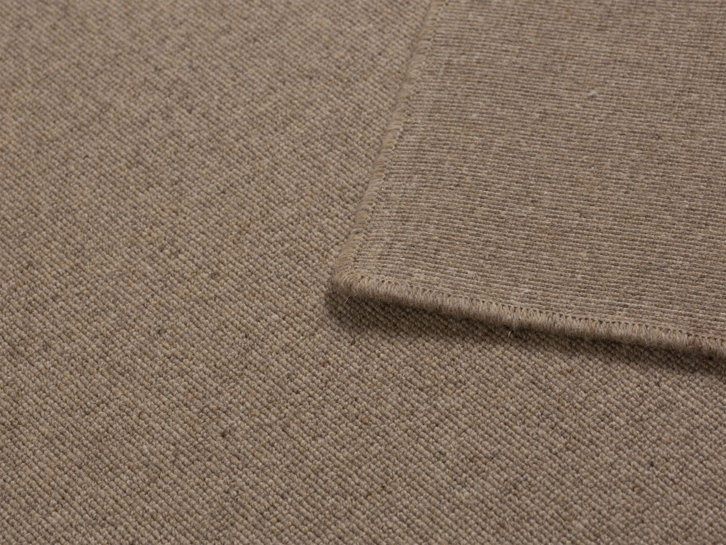 Terra — Rug (300x200x0.95 cm)