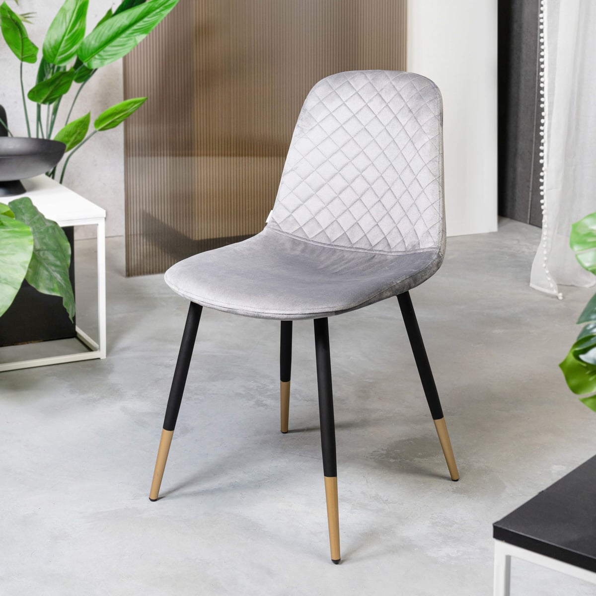 NOIR Velour Grey Chair | Comfortable Seating | 44x52x85cm