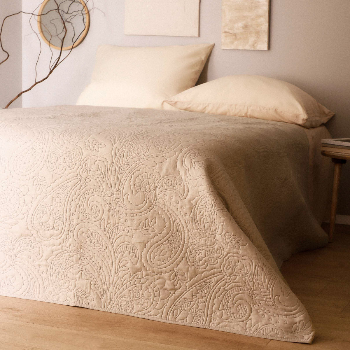 GOTA NEW Embossed Beige Bedspread 200x220 cm