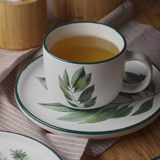 BLYDE Porcelain Plate with Rubberwood Leaf Design 20cm