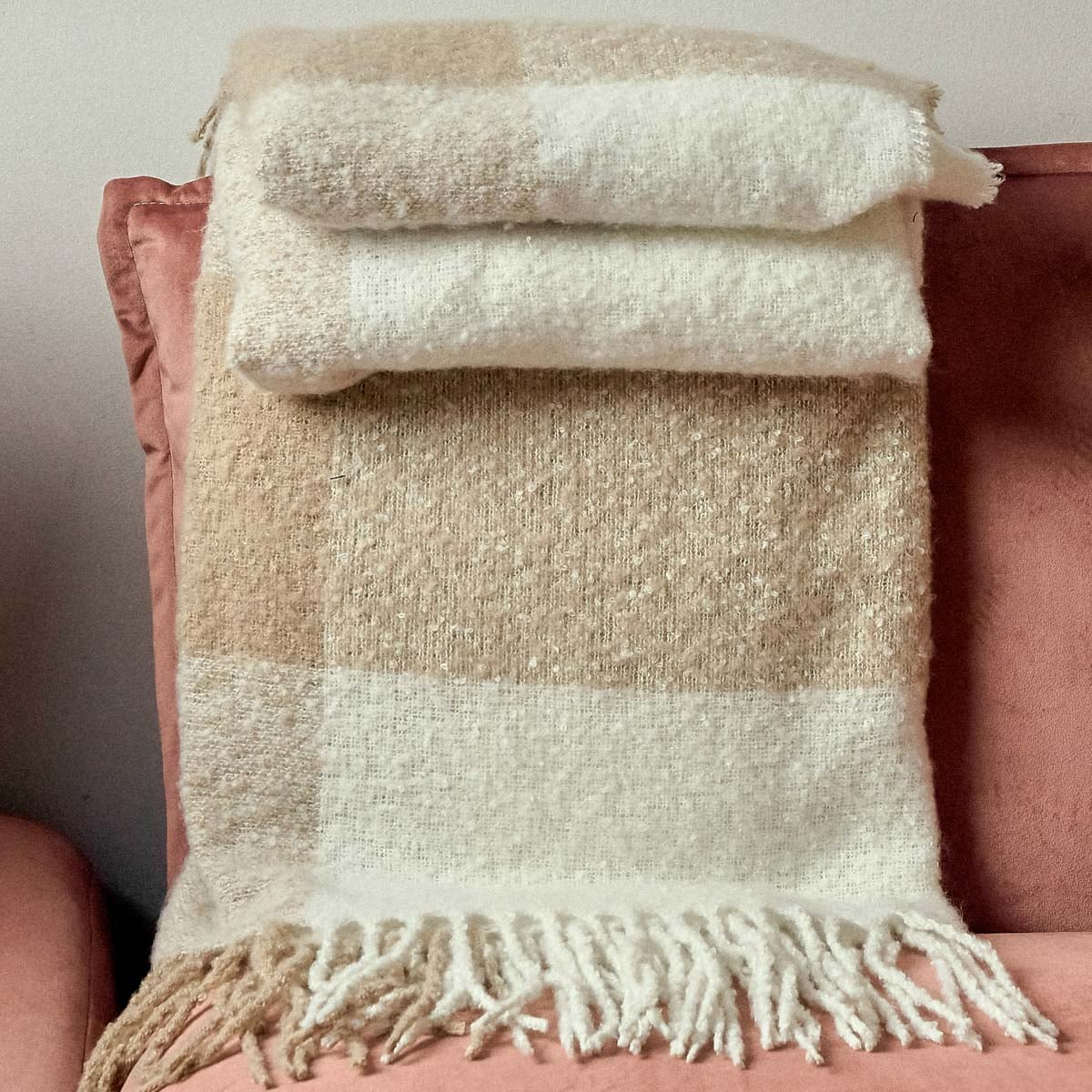 ALLORA Ecru Boucle Yarn Blanket 130x170 cm