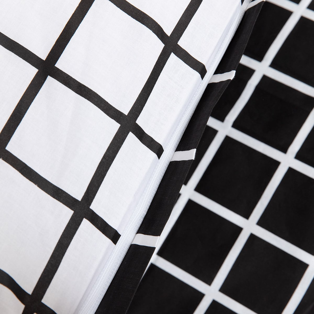 REYES Cotton Bicolour Black and White Bedding Set 220x200 cm