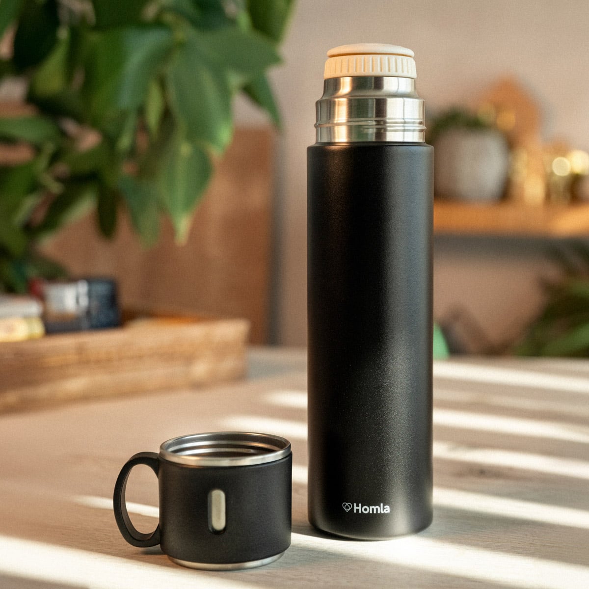 LIBRE Black Thermos 0.58L Vacuum Insulated Stainless Steel