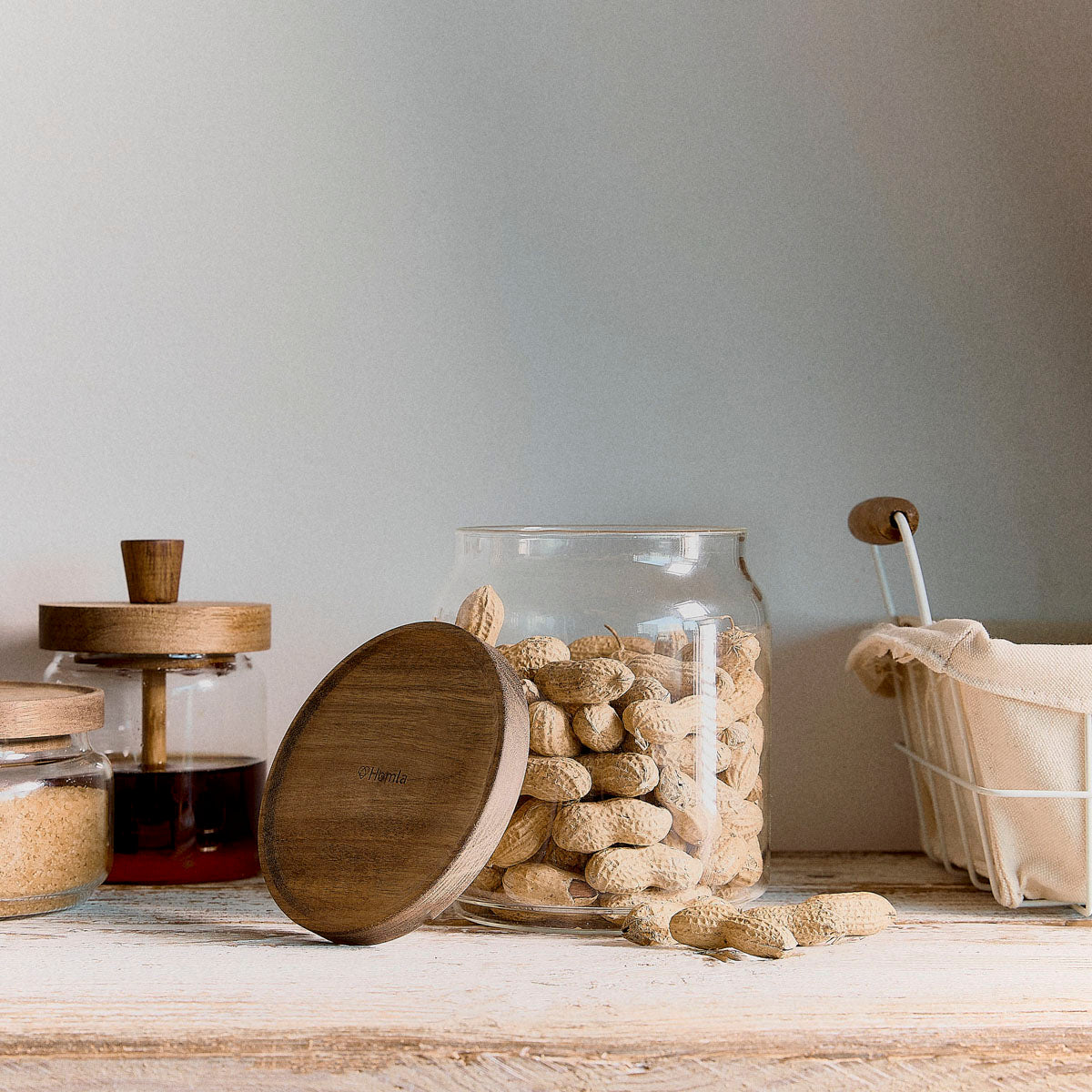 GABIN Glass Container with Acacia Lid 1.3L