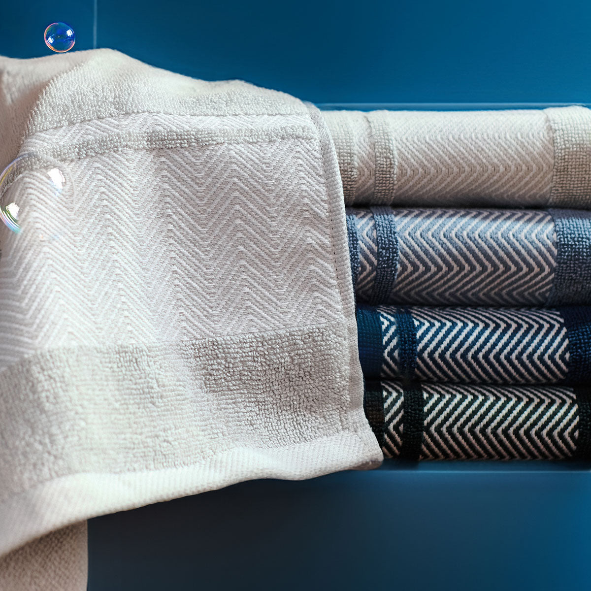 MAIARA Cotton Grey Towel with Decorative Stitching 50x90 cm