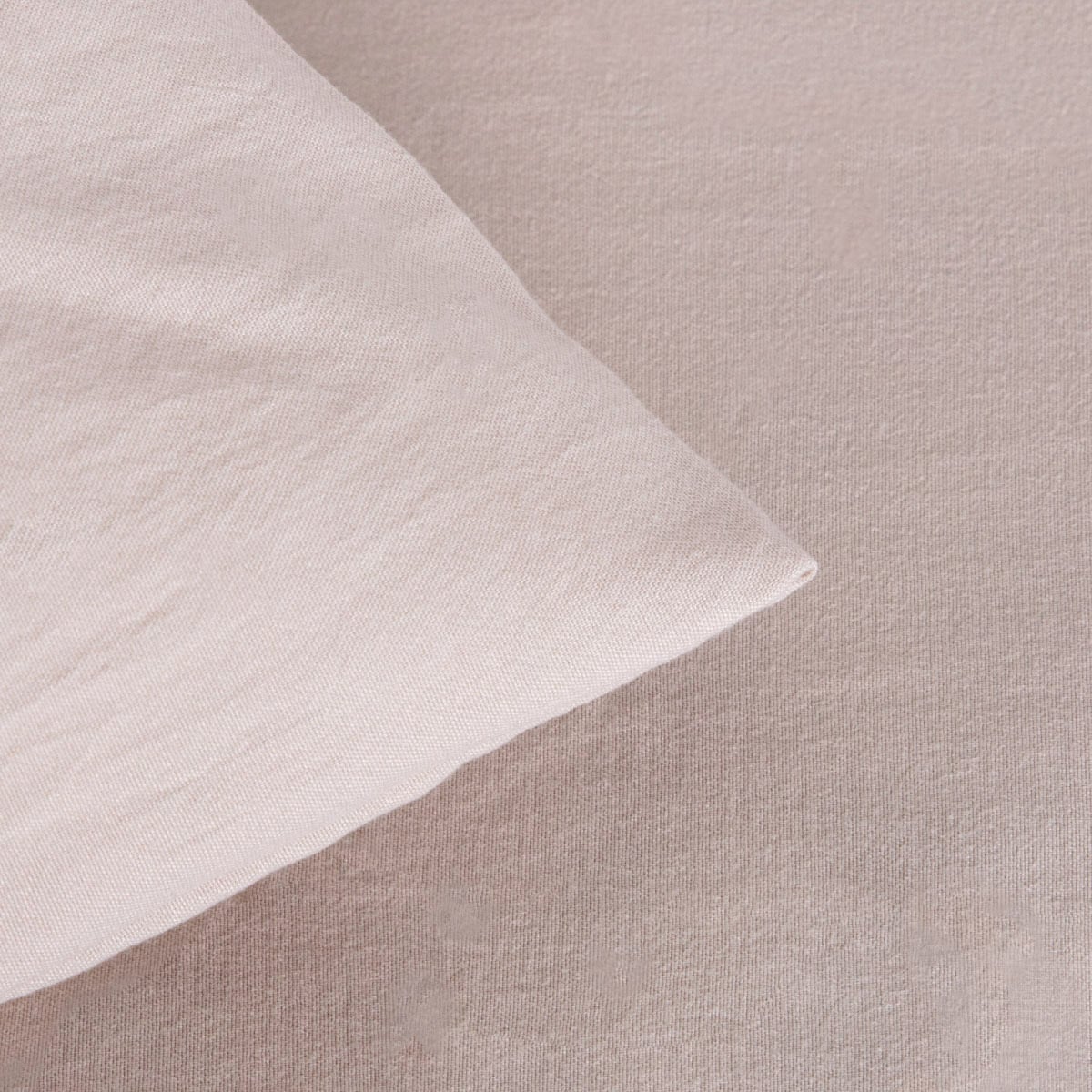 MAISY Microfibre Beige Bedding Set 140x200 cm with Pillowcases