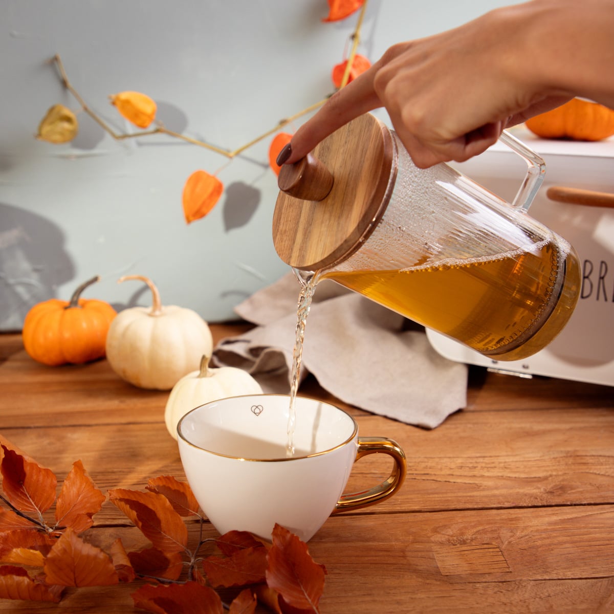 Carlos Tea Infuser Brewer with Acacia Lid - 1 Liter