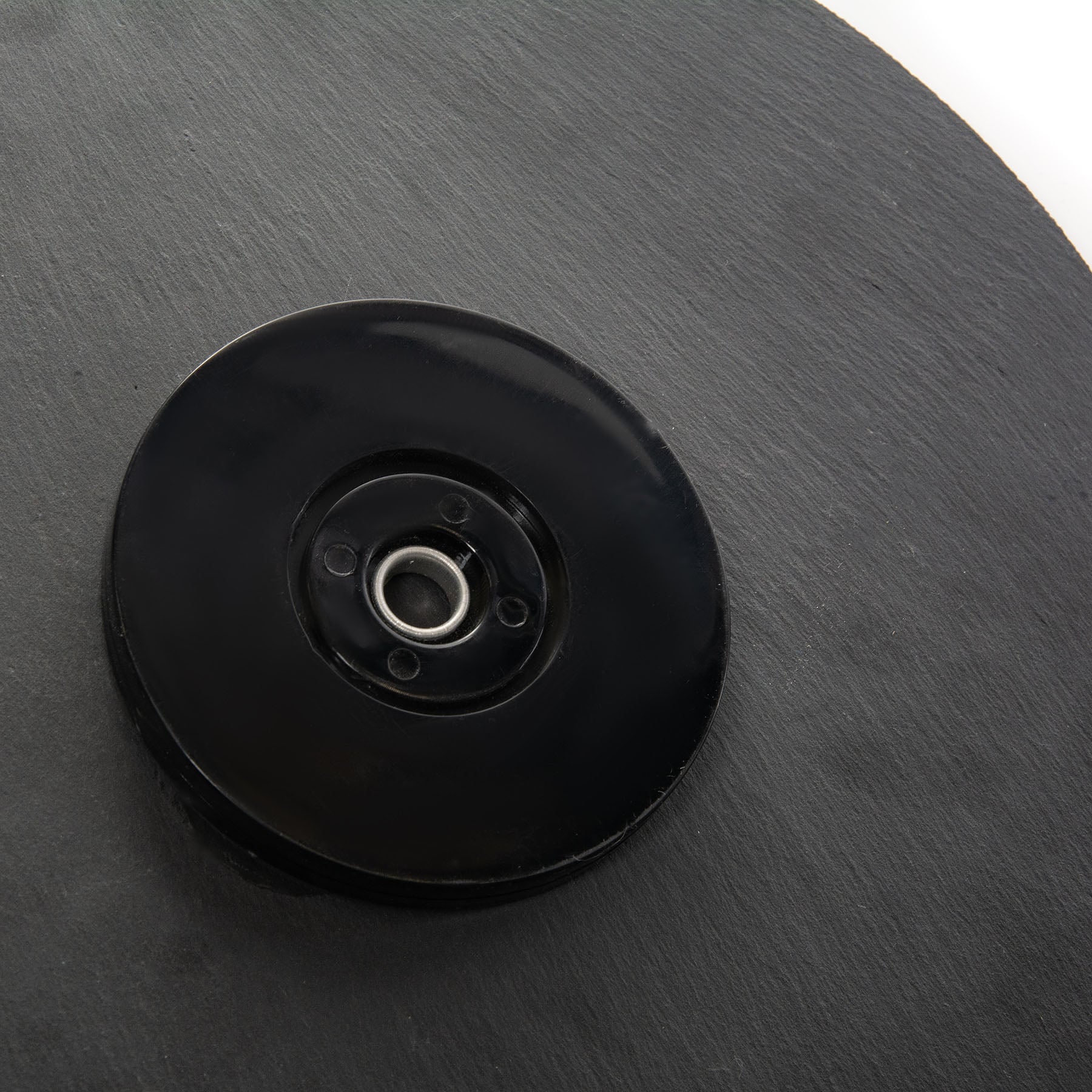 B2STONE Rotating Serving Board with Knives 30cm