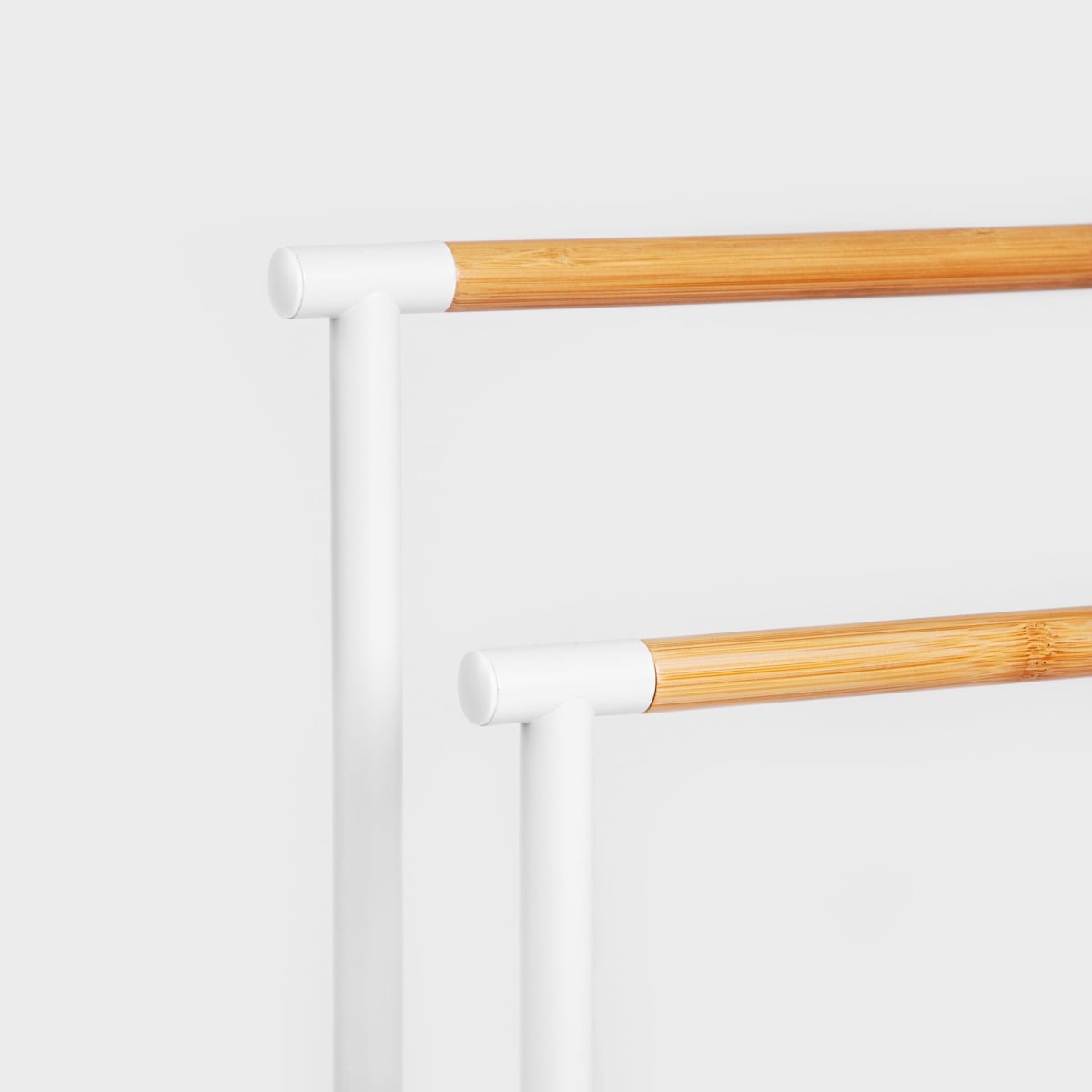 FRAZ White Towel Rack 39x18x78 cm