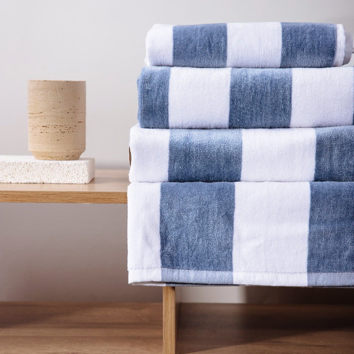 LAWENA White and Blue Striped Bath Towel 100x150 cm