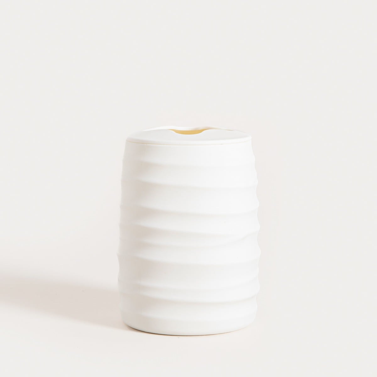 TORUS Embossed White Bathroom Mug - 8.2x8.2x11 cm