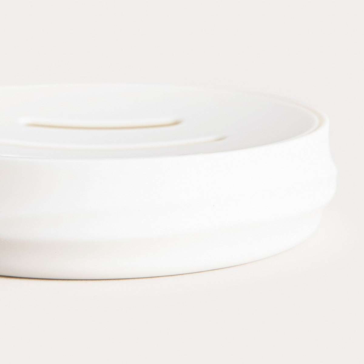 Torus Embossed White Soap Dish 11x11x2.5 cm
