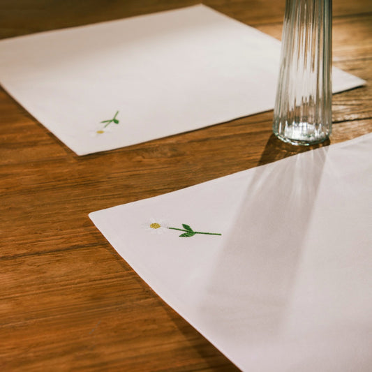SAGRA Ecru Napkins with Embroidered Daisy - Set of 2
