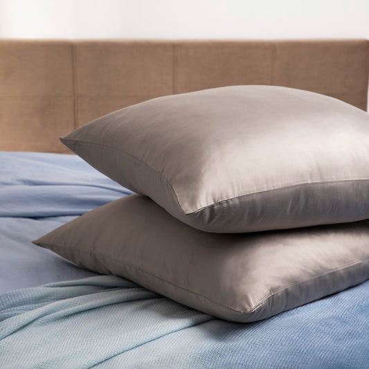 Set of Two Bamboo Grey Pillowcases BAMSA 70x80 cm
