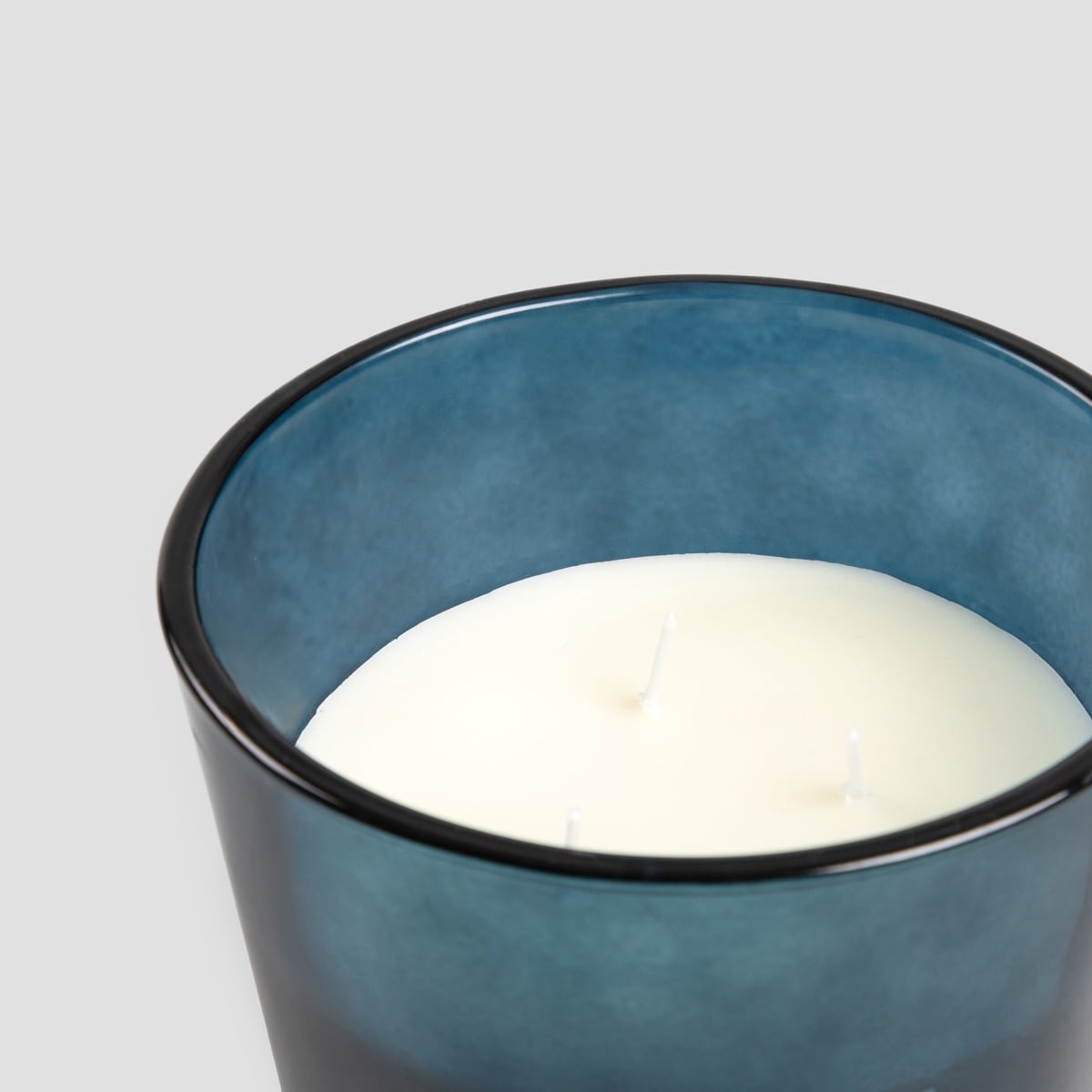 EMBER Intense Noir Scented Candle 1175g - 80hr Burn Time