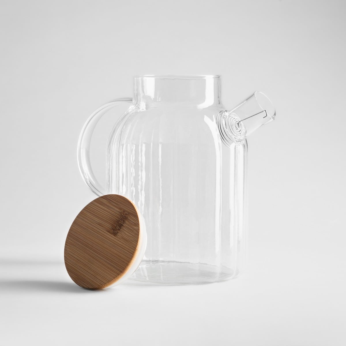 SAFFRON Large Fluted Jug 1.7L Glass & Bamboo
