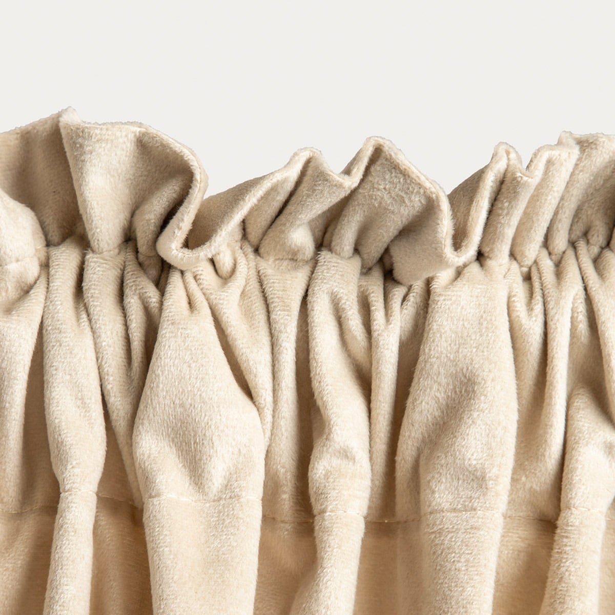 PATTY Velvet Beige Curtain with Multitape 140x250 cm