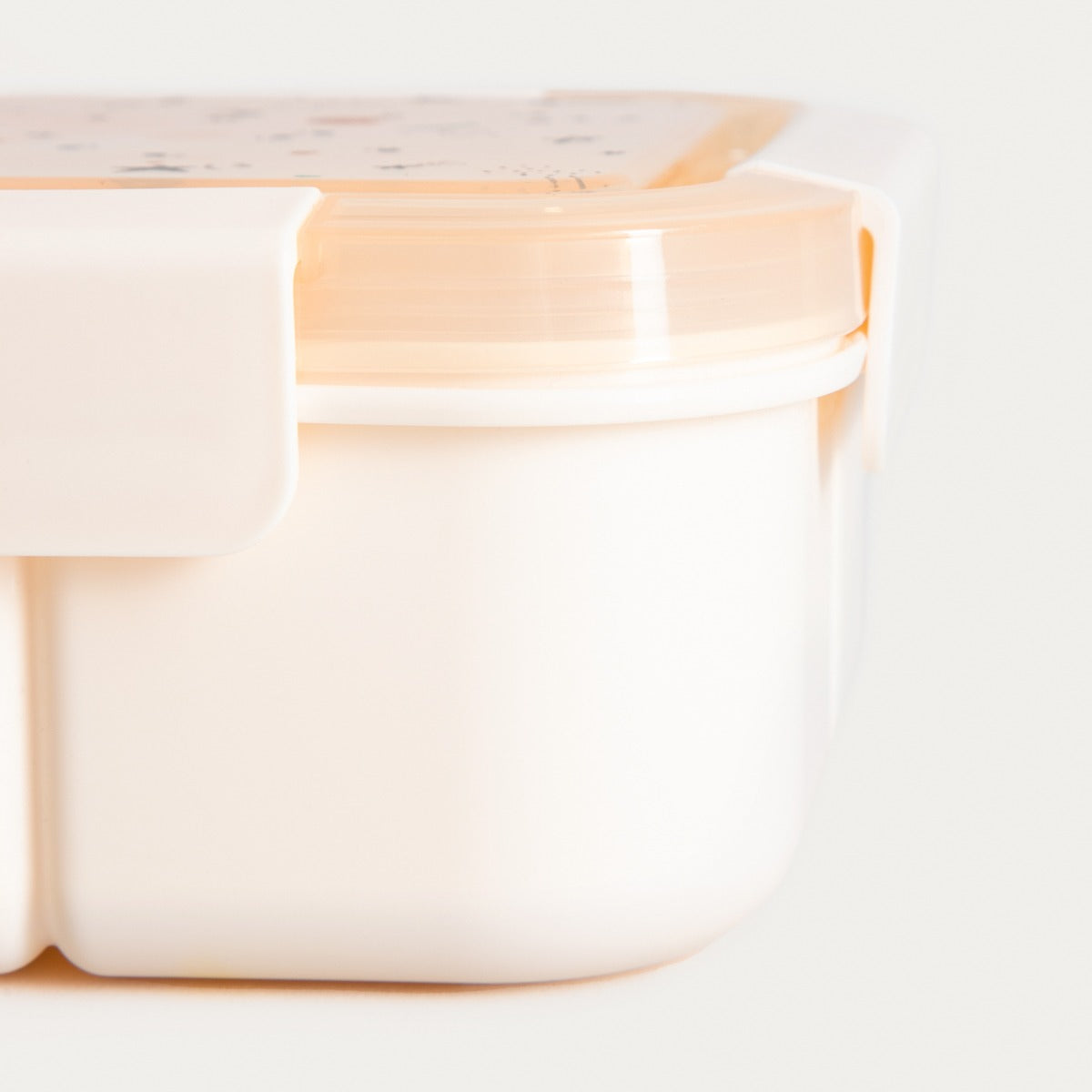 SPACEKID Cream Lunchbox 1.5L - Compact & Durable