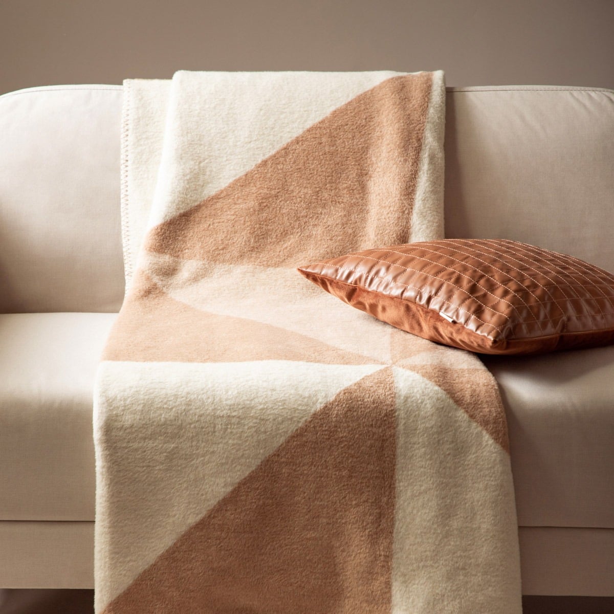 KARDELEN Thick Blanket with Pattern 150x200 cm