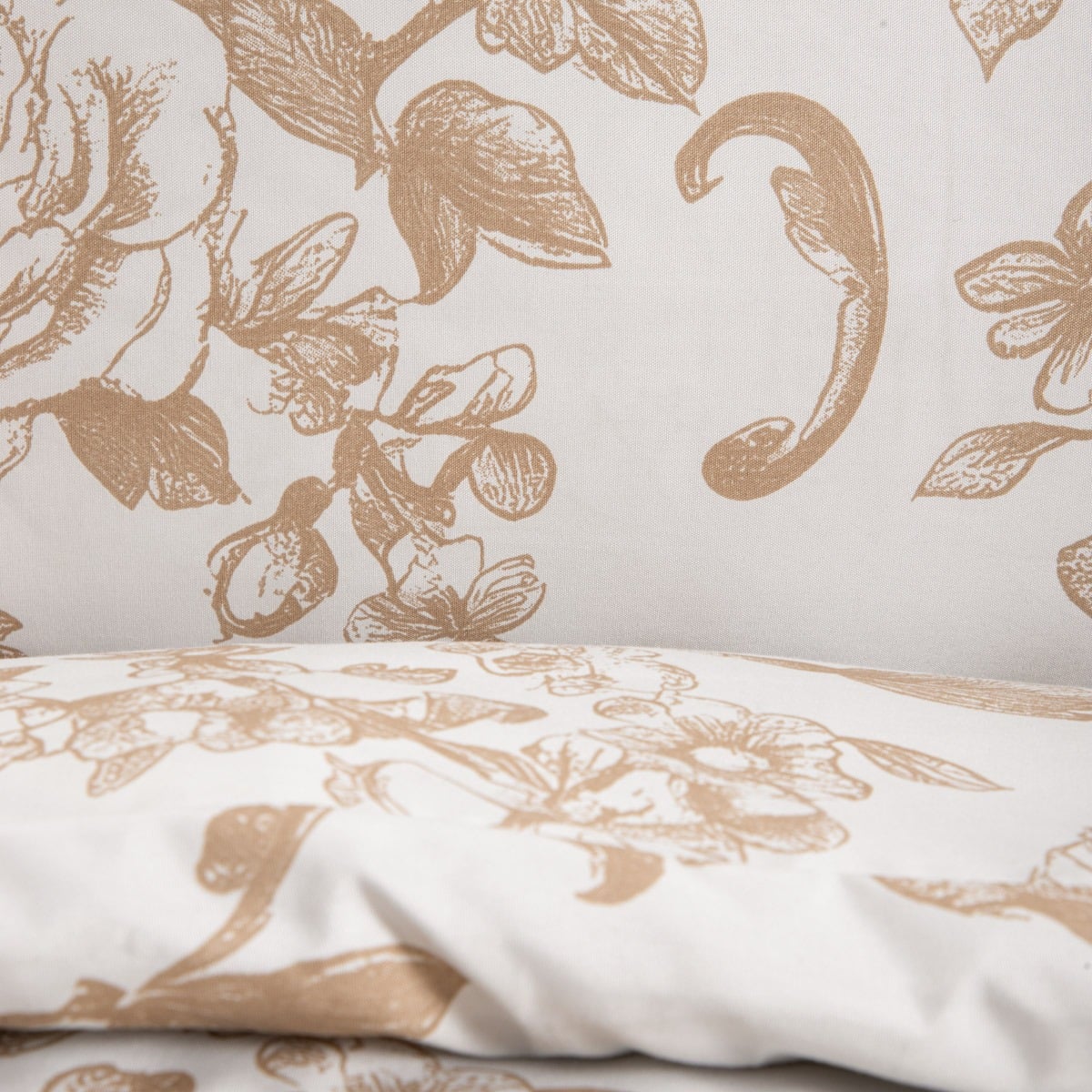 ELENA Microfibre Bedding Set with Delicate Floral Pattern 160x200 cm