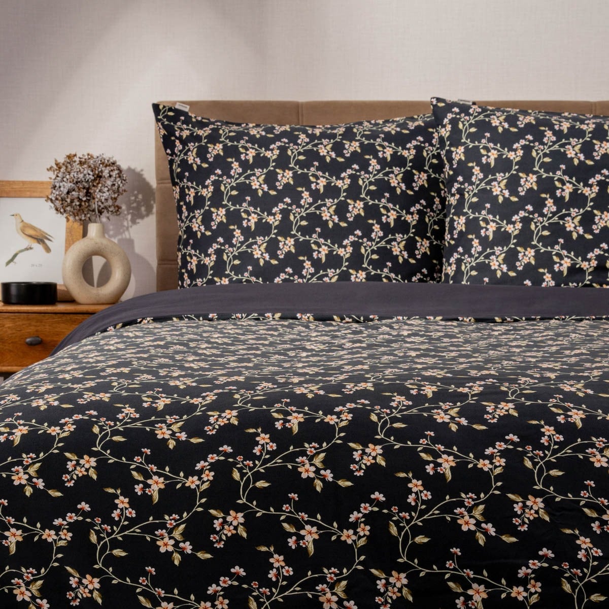 Bed linen set Adriana Microfiber Bedding Set with Floral Pattern 220x200 + 2x70x80 cm
