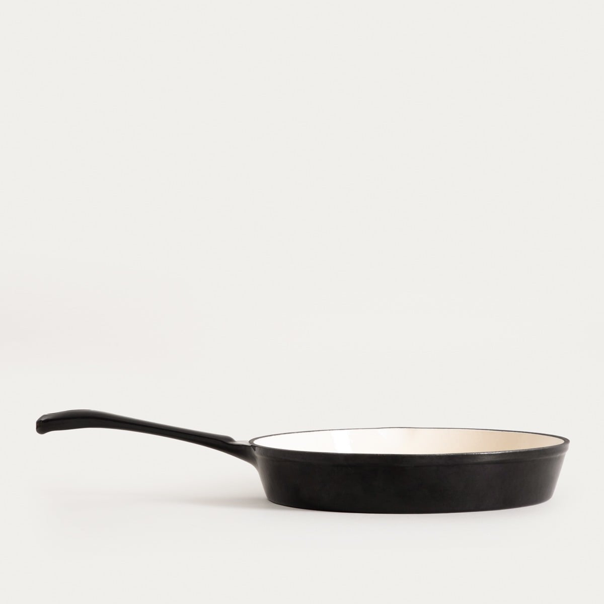 ANDREAS Black Cast Iron Frying Pan 26cm