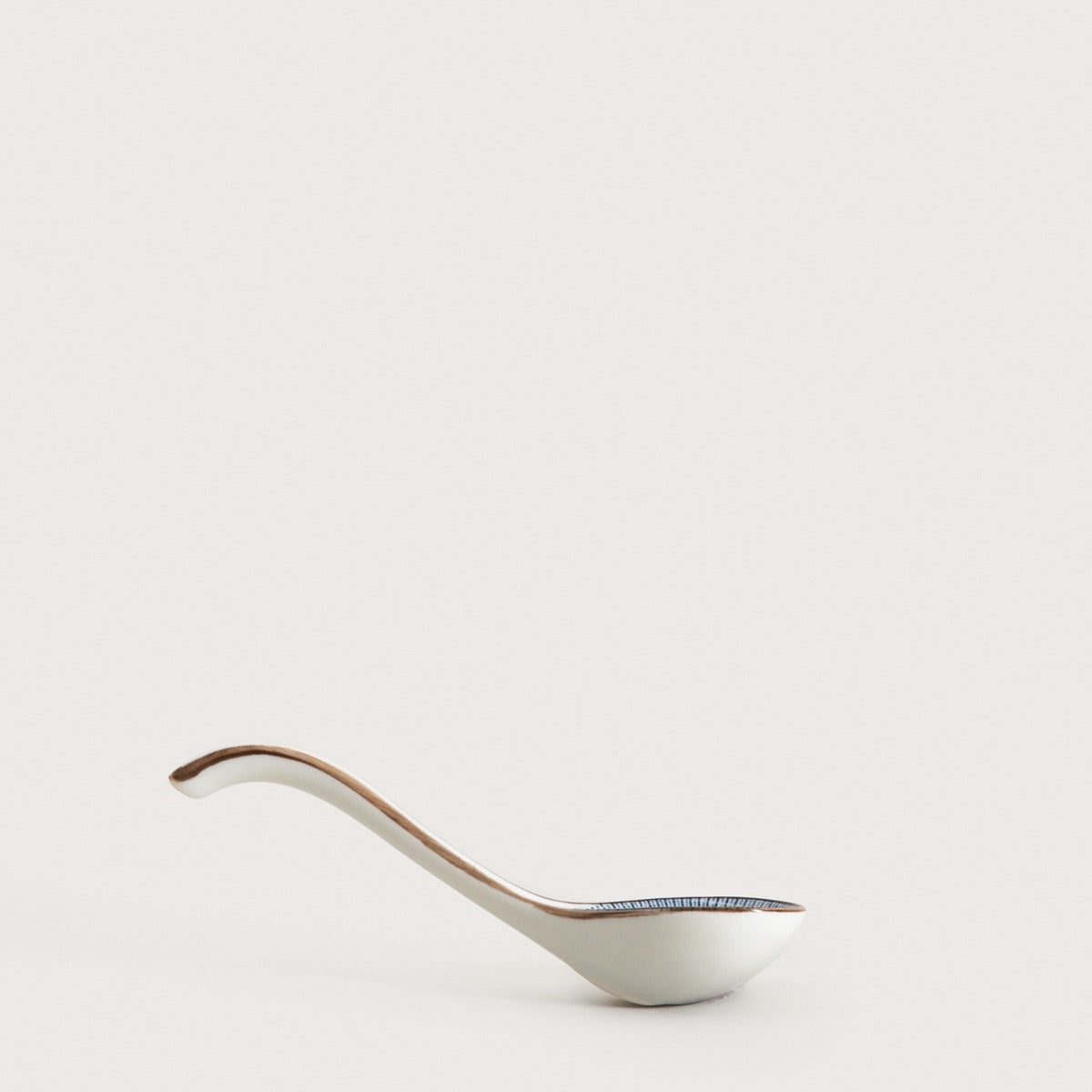 SALADO Ramen Spoon with Brown Rim, 16.5 cm