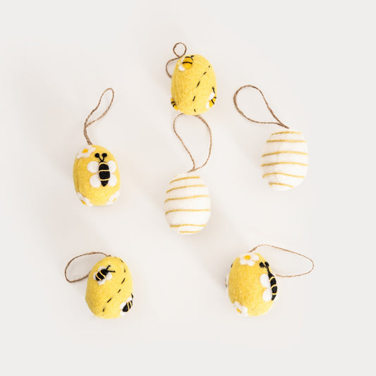 Set of hangers Set of 6 EIER Felt Egg Hanging Ornaments with Bee Motif
