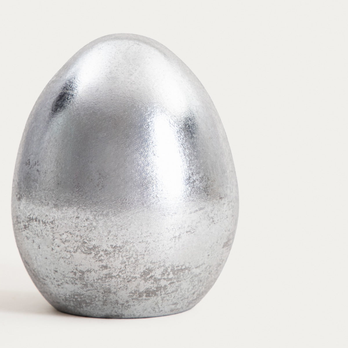 Figurka DESO Silver Small Egg Decorative Easter Ornament 10x12.7 cm