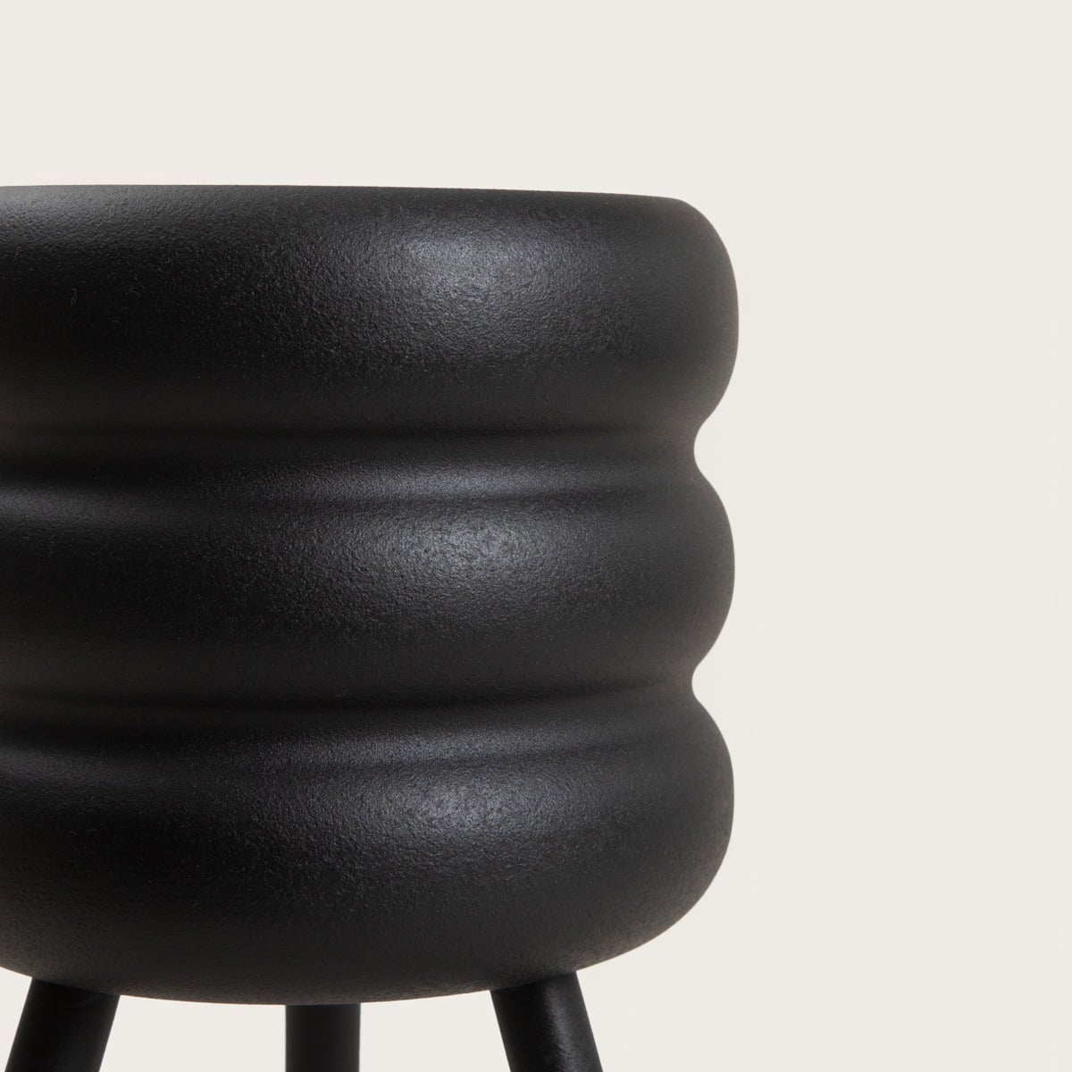 BUUBLE Flowerbed on Legs Black - Metal Plant Stand 16x28.5 cm