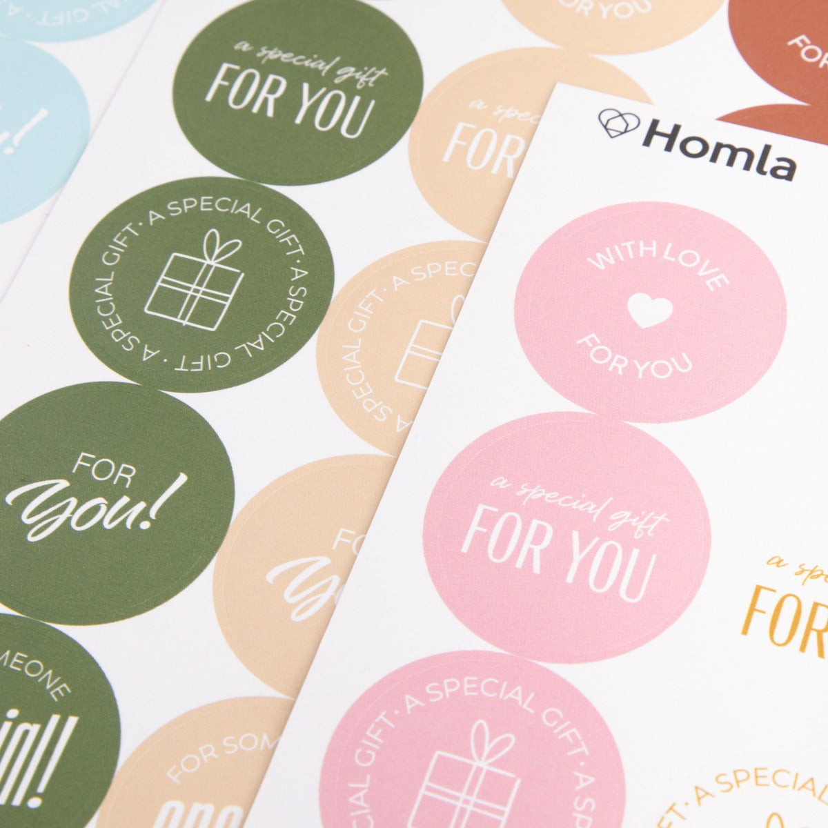 Set of LABELLA Round Gift Stickers Set - 45 pcs
