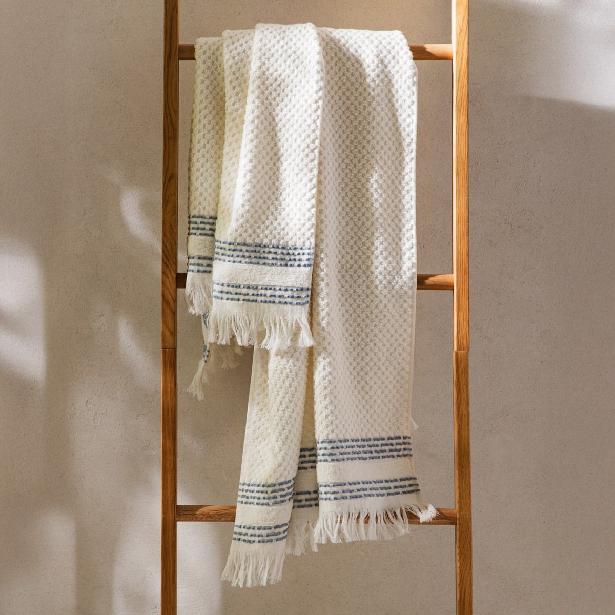 ROSOP Boho Towel with Navy Blue Stripes 70x130 cm