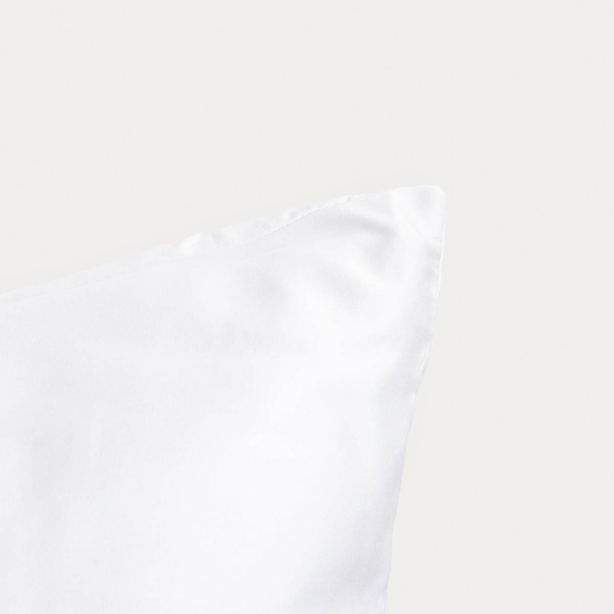 BAMSA Bamboo Satin Pillowcases Set of Two in White 50x60 cm