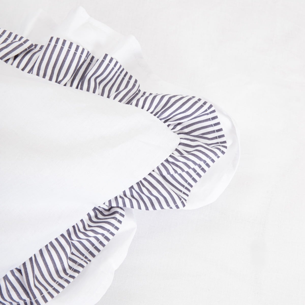 TESSIA Cotton Bedding Set with Double Frill 220x200 + 2x70x80 cm