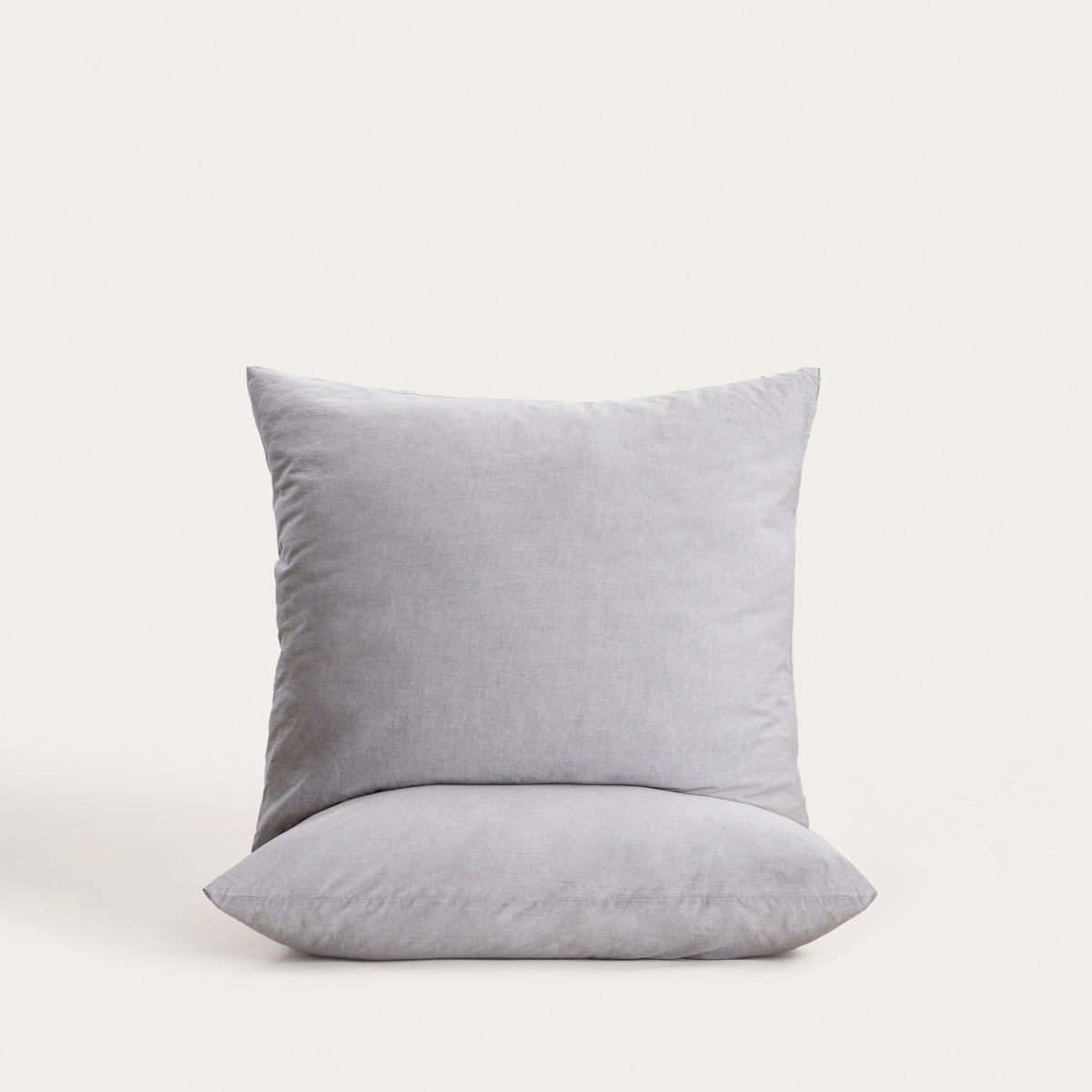 Set of Two GOSSY Cotton Pillowcases in Dyed Grey Threads 50x60 cm