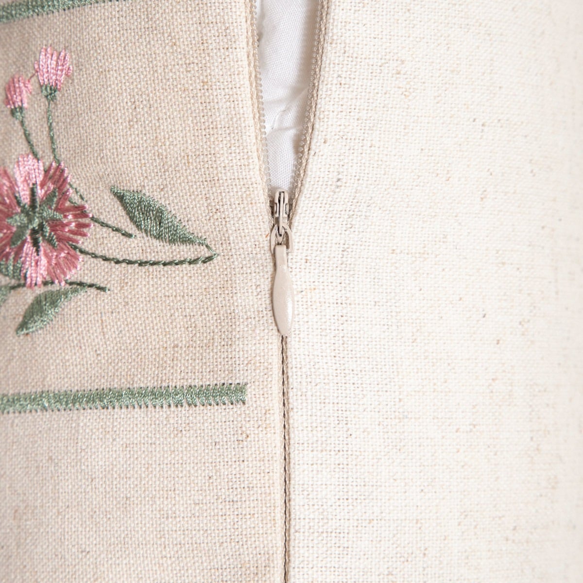 DAMINI Linen Floral Pattern Pillowcase 45x45cm