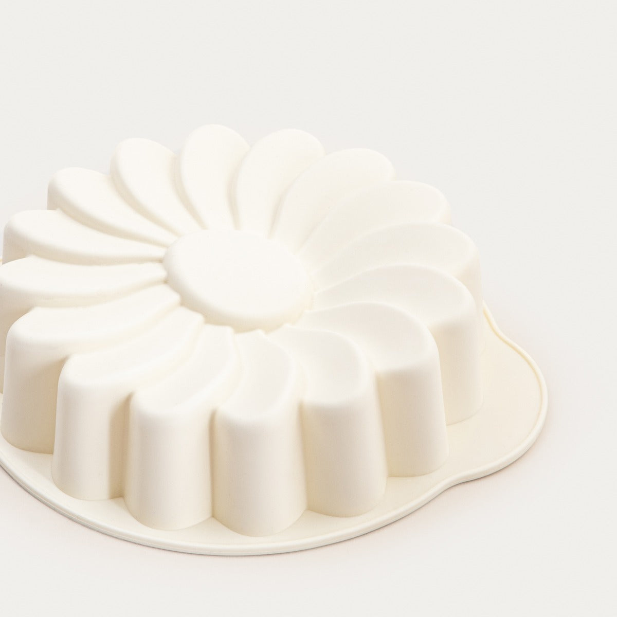 MOLLIS ES Silicone Baking Tin Cream Flower Shape 20.5x18x4 cm
