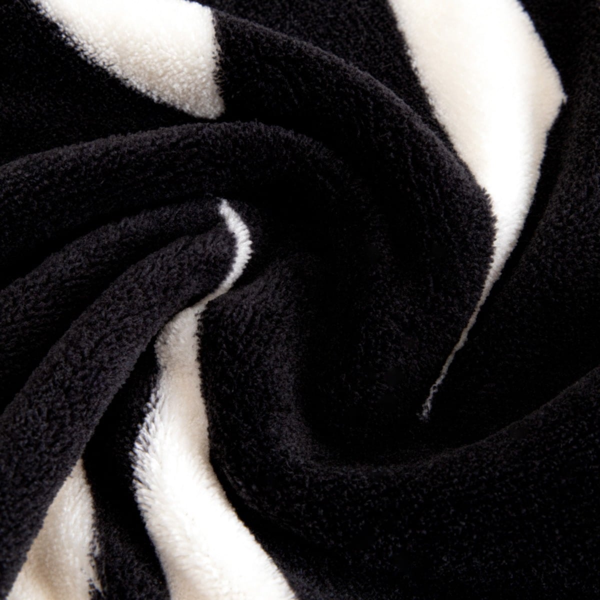 Abstract Soft Blanket with Decorative Pattern 150x200cm
