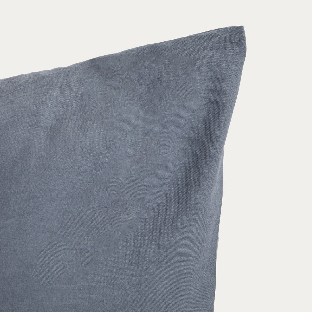 Set of Two MAISY Microfibre Grey Pillowcases 40x40 cm